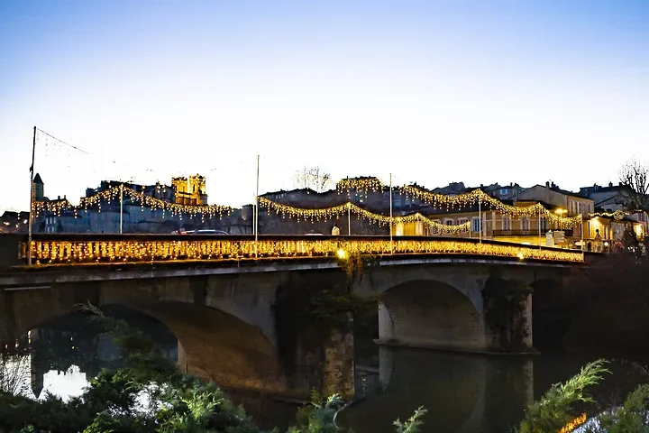 Les lumi&egrave;res de la ville et des animations de No&euml;l - Photo n°1